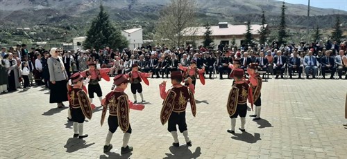 23 Nisan Ulusal Egemenlik ve Çocuk Bayramı İlçemizde Coşkuyla Kutlandı